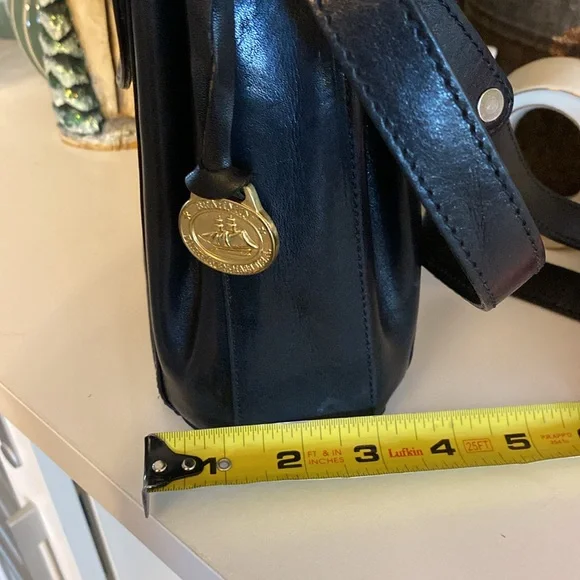Vintage Brahmin hard leather crossbody purse with adjustable strap - Picture 16 of 16